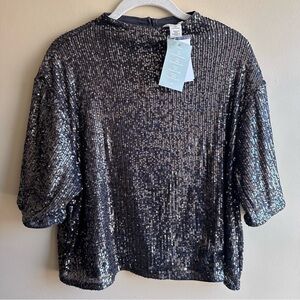 NWT - H&M Cropped Short Sleeve Sequin Gray Shirt